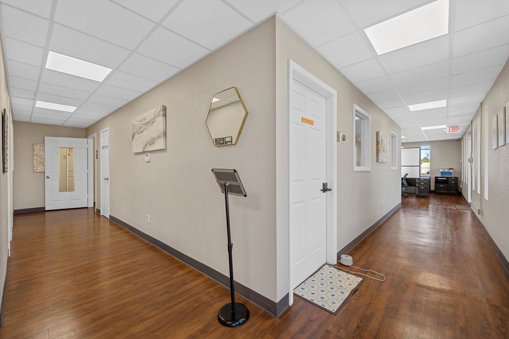 202 BEELINE Request Information 43 Photos 202 E Beeline Ln