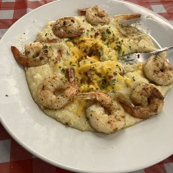 Palmers - This is the shrimp and grits... I felt the portion was very large... You could easily split this between two people - Seafood Near Me - Vicksburg, Mississippi Palmers - This is the shrimp and grits... I felt the portion was very large... You could easily split this between two people - Seafood Near Me - Vicksburg, Mississippi