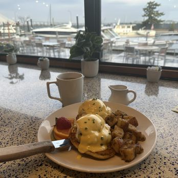 Belle's - Crab cakes Benedict with home fries! - Cafes Near Me - Newport, Rhode Island Belle's - Crab cakes Benedict with home fries! - Cafes Near Me - Newport, Rhode Island