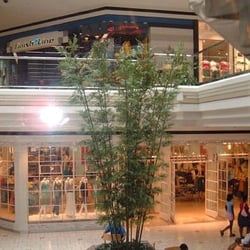 MacArthur Center