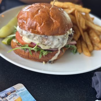Elbow Room - New American Near Me - Fresno, California
