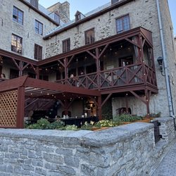 Vieux Carré - Back patio