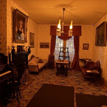 Whaley House Museum - Family room - Museums Near Me - San Diego, California Whaley House Museum - Family room - Museums Near Me - San Diego, California