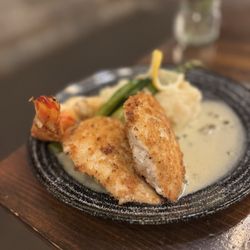 Cafe O'lei At The Plantation - Macadamia nut crusted mahi mahi