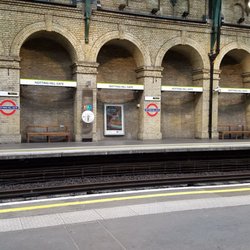 Notting Hill Gate Underground Station - something not seen often, an empty platform