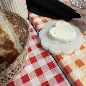 Donna Sarah - Butter/bread - Pizza Near Me - Cooper City, Florida