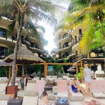 El Taj - looking in from the beach - Hotels Near Me - Playa del Carmen, ROO
