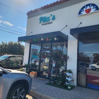 Pita's Planters - Gardeners Near Me - Dallas, Texas