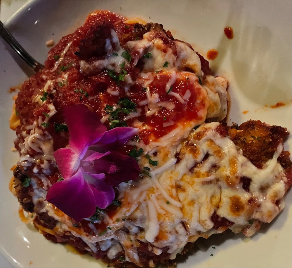 Luxe Restaurant & Martini Bar