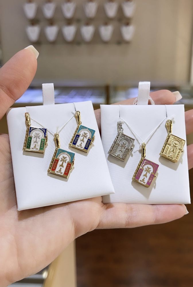 NANCY’S JEWELRY Updated September 2024 38 Photos & 77 Reviews 1107 W Glenoaks Blvd