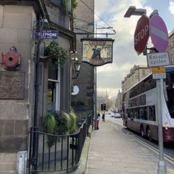 Canny Man's - Exterior on Morningside Road.