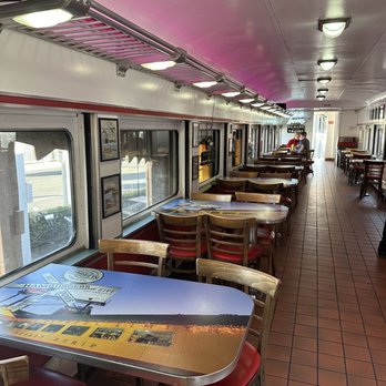Carney's Restaurant - Inside - Burgers Near Me - Los Angeles, California