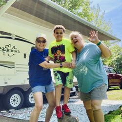 Greenlaw's RV Park & Campground - Having fun at our campsite at Greenlaw's Campground, Stonington, ME