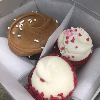SusieCakes - 2 minis- red velvet and flourless chocolate and a regular Mocha cupcake - Desserts Near Me - San Carlos, California SusieCakes - 2 minis- red velvet and flourless chocolate and a regular Mocha cupcake - Desserts Near Me - San Carlos, California