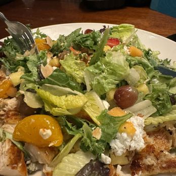 Bahama Breeze - Tropical Chicken Salad? - flavor just wasn't there for me. - Bars Near Me - Memphis, Tennessee Bahama Breeze - Tropical Chicken Salad? - flavor just wasn't there for me. - Bars Near Me - Memphis, Tennessee