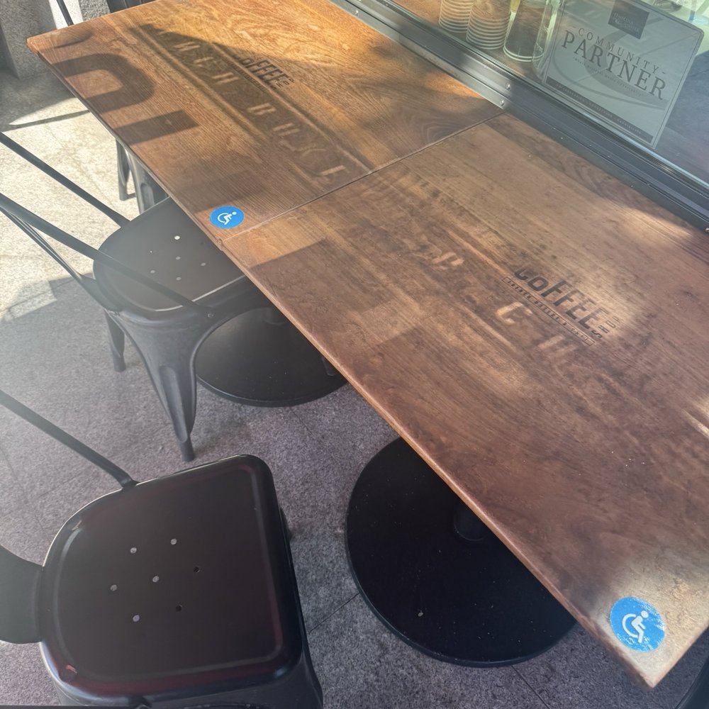 Le Coffee Shop - Plus size friendly seating and handicap seating. - Breakfast & Brunch Near Me - Temecula, California Le Coffee Shop - Plus size friendly seating and handicap seating. - Breakfast & Brunch Near Me - Temecula, California
