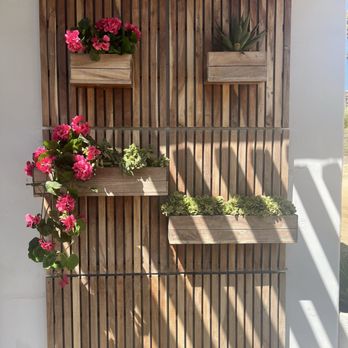 West Toast Cafe - Pretty plantings - Coffee & Tea Near Me - San Clemente, California West Toast Cafe - Pretty plantings - Coffee & Tea Near Me - San Clemente, California