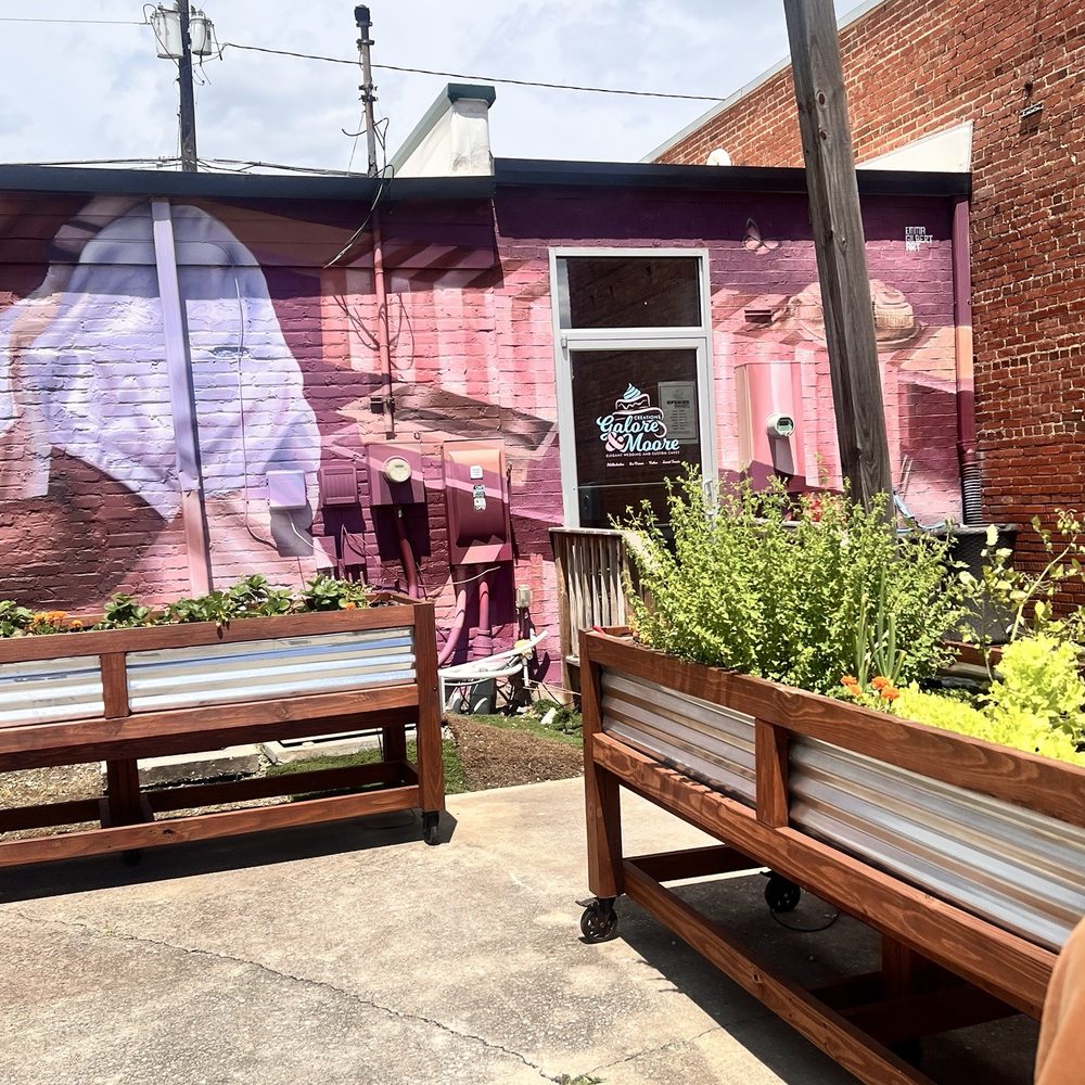 Creations Galore and Moore - Desserts Near Me - Calera, Alabama