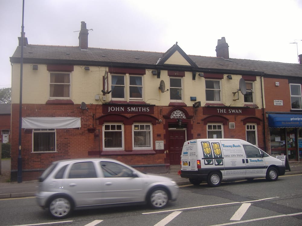 THE SWAN INN 74 Stanford Square, AshtonunderLyne, Greater