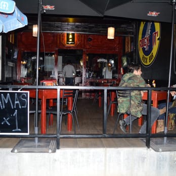 Rockit Bar - Fachada e interior - Bars Near Me - Guadalajara, JAL Rockit Bar - Fachada e interior - Bars Near Me - Guadalajara, JAL