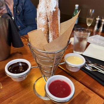 Jackson's Bar and Oven - Beignets!!! Oh yeah. - Comfort Food Near Me - Santa Rosa, California