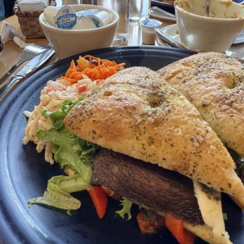 Little Rooster Cafe - Breakfast & Brunch Near Me - Manchester Center, Vermont Little Rooster Cafe - Breakfast & Brunch Near Me - Manchester Center, Vermont