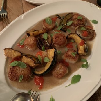 Mama - Seared Dayboat Scallops - Italian Near Me - Oakland, California Mama - Seared Dayboat Scallops - Italian Near Me - Oakland, California