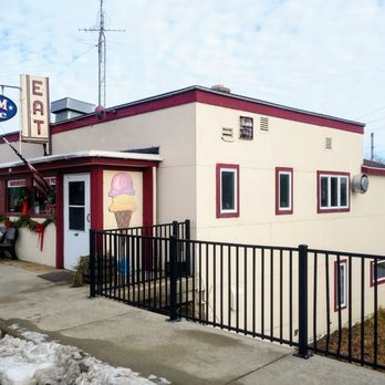 M & M Cafe - Cafes Near Me - Monticello, Wisconsin