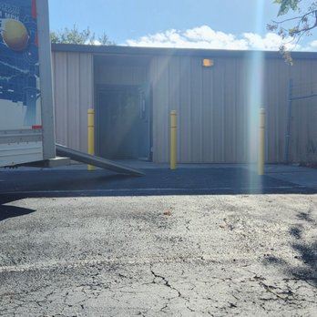 Big City Moving - They were quick, efficient, and treated my things like they were theirs. Very excellent service!! - Movers Near Me Big City Moving - They were quick, efficient, and treated my things like they were theirs. Very excellent service!! - Movers Near Me