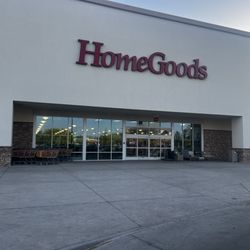 HomeGoods - Outside