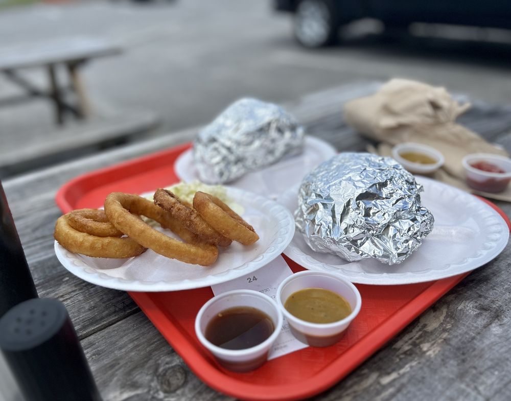 Little Pigs Bar-B-Q Logo