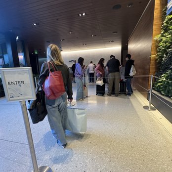 Amex Centurion Lounge - Line to get in - Lounges Near Me - Atlanta, Georgia Amex Centurion Lounge - Line to get in - Lounges Near Me - Atlanta, Georgia