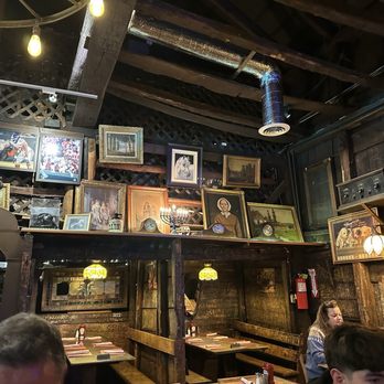The Barn Original - Interior dining room - American Near Me - Wyckoff, New Jersey