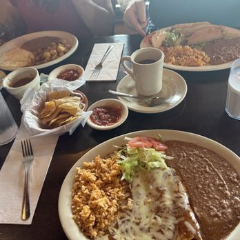 Mary Lou's Cafe - Cheese enchiladas - Mexican Near Me - San Antonio, Texas