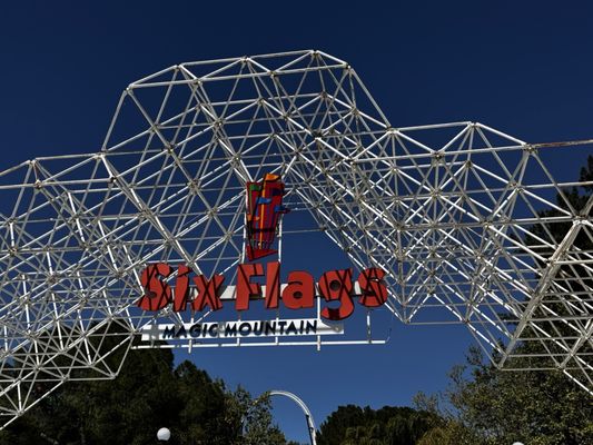 Six Flags Magic Mountain by null