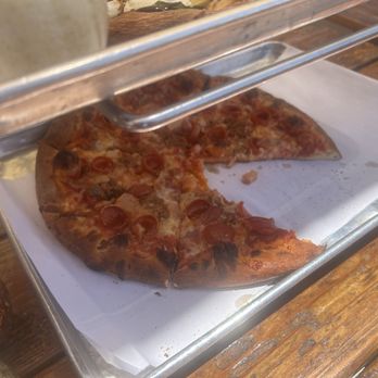 Old County Inn - Meat Pie - Pizza Near Me - Pine, Arizona
