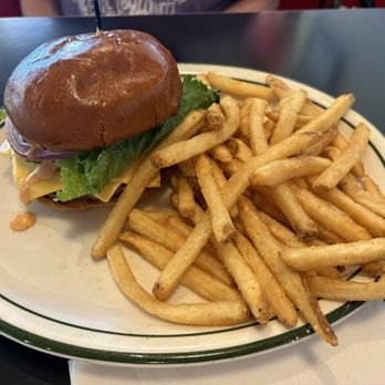 Gunther Toody's - Cheeseburger and fries - Breakfast & Brunch Near Me - Thornton, Colorado Gunther Toody's - Cheeseburger and fries - Breakfast & Brunch Near Me - Thornton, Colorado