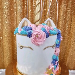 Sweetest Touch Candy Buffet - Unicorn cake!