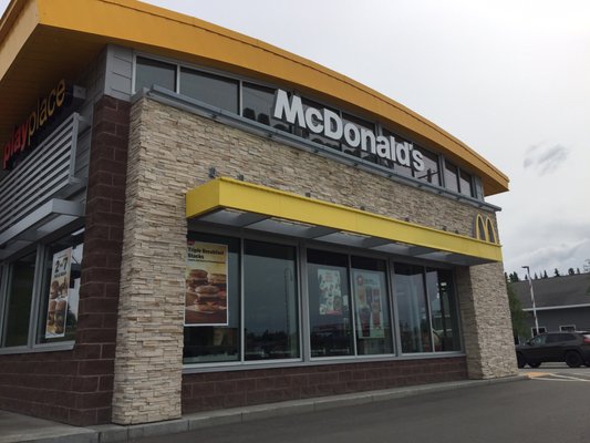 MCDONALD’S - Updated December 2025 - 26 Reviews - 352 N Santa Claus Ln ...