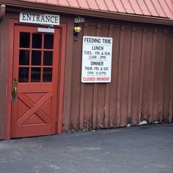 Ron's Barn Barbecue & Seafood
