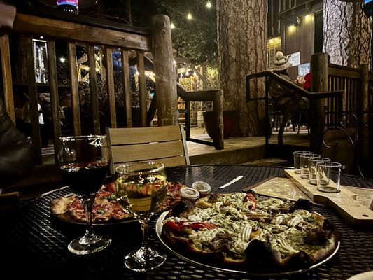 LouEddie's Pizza by null