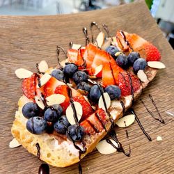 Guante Cafe - Strawberry Nutella Toast