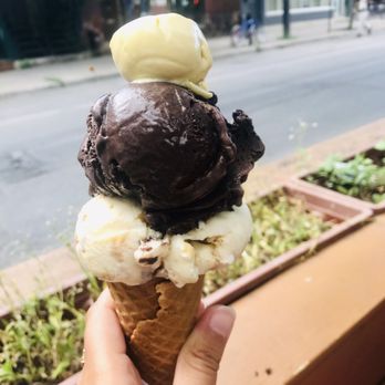 Bilboquet - De bas en haut : Brouhaha, chocolactée, mangue-noix de coco à 4,44 $ + 0,50$ pour cornet sucré - Desserts Near Me - Montreal, Quebec