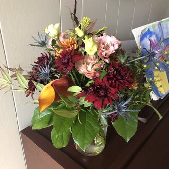 Flowers For Dreams - Fall bouquet - Florists Near Me - Chicago, Illinois Flowers For Dreams - Fall bouquet - Florists Near Me - Chicago, Illinois
