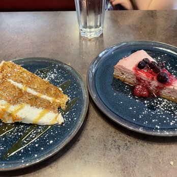 Romeo's Corner Cafe - Delicious desserts, carrot cake and raspberry cheesecake - Canadian (New) Near Me - Stratford, Ontario