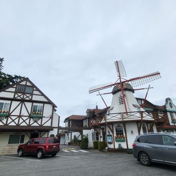 Auld Holland Inn - Hotels Near Me - Oak Harbor, Washington