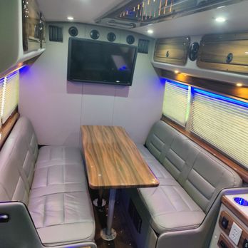 AIS Limo Service - Limos Near Me AIS Limo Service - Limos Near Me