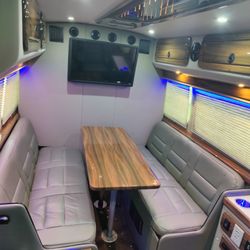 AIS Limo Service
