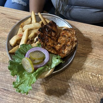 Prairie House Restaurant - Chicken bbq sandwich - Barbeque Near Me - Crossroads, Texas Prairie House Restaurant - Chicken bbq sandwich - Barbeque Near Me - Crossroads, Texas