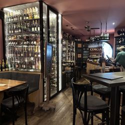 Cërcia - Inside wine selection